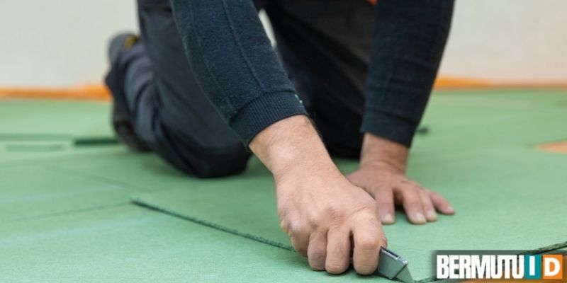 cara memasang lantai laminated - mengalasi underlayer foam
