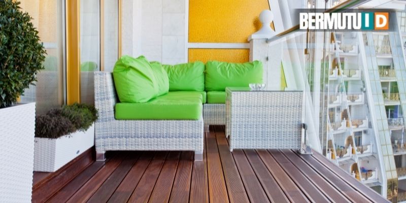 decking-kayu-balkon