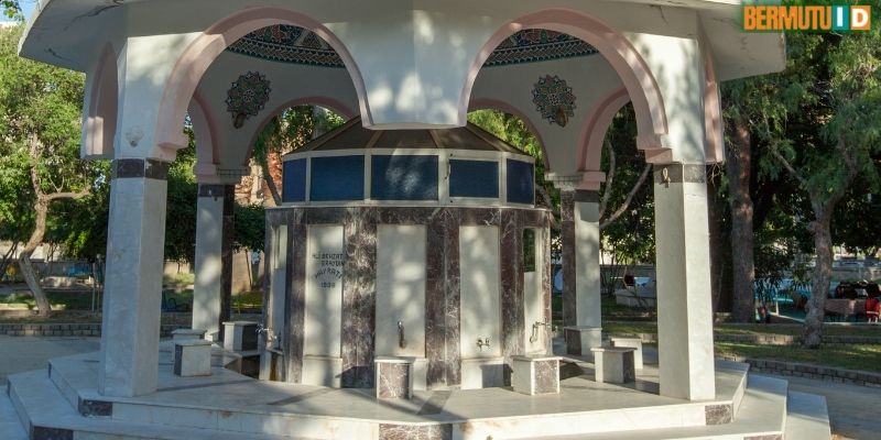 Berbagai Ide Desain Tempat Wudhu di Rumah yang Wajib Dicoba 4 desain tempat wudhu yang Bernuansa Mewah