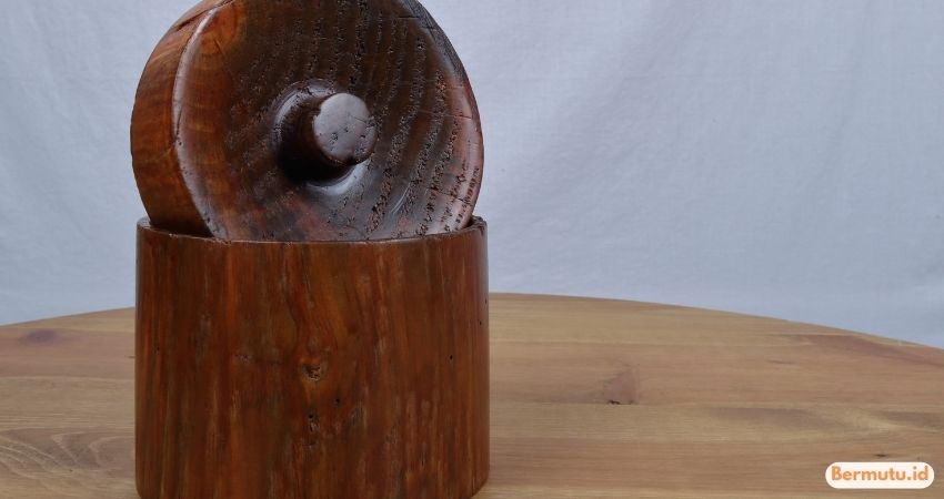 aksesoris dari kayu oak