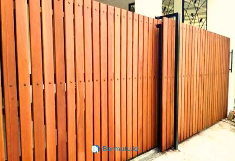 Decking Untuk Pagar