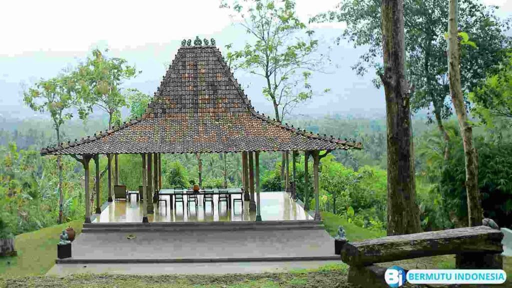 Gazebo Tradisional Bergaya Joglo