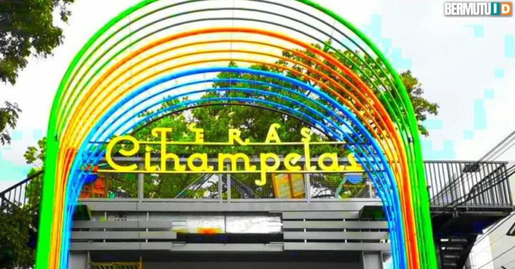 Mengenal Skywalk Cihampelas Bandung