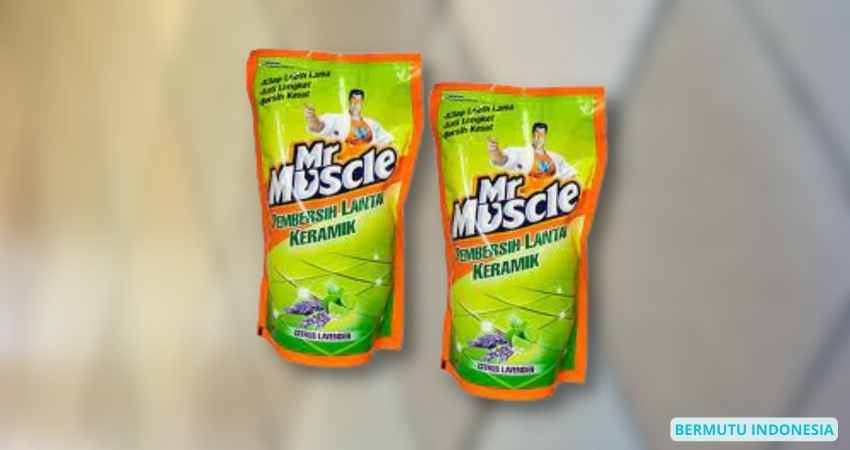 Rekomendasi Merk Pembersih Lantai Terbaik 4 Mr. Muscle