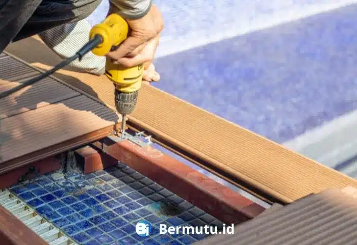 cara memasang decking WPC