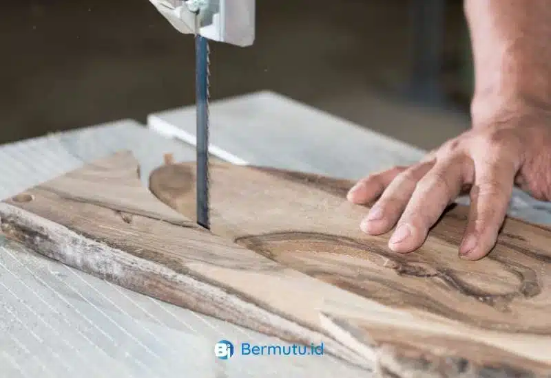 kayu trembesi