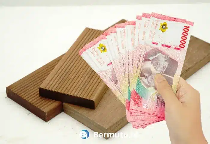 perbedaan decking WPC dan kayu