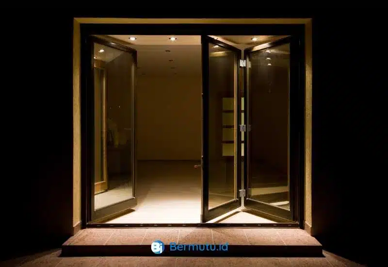 pintu kaca llipat